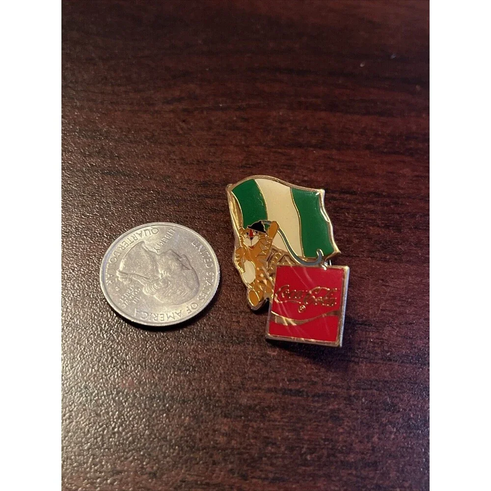 Vintage 1988 Seoul Olympics‎ Coca Cola Hodori Tiger Nigeria Flag Lapel Pin